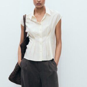 *NWT* Mango Short Sleeve Pleated Top - Cream